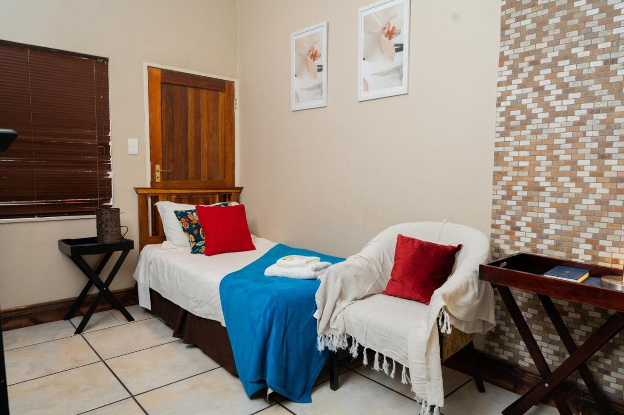 Riverbank Lodge Upington Esterno foto