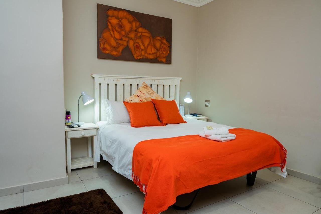 Riverbank Lodge Upington Esterno foto