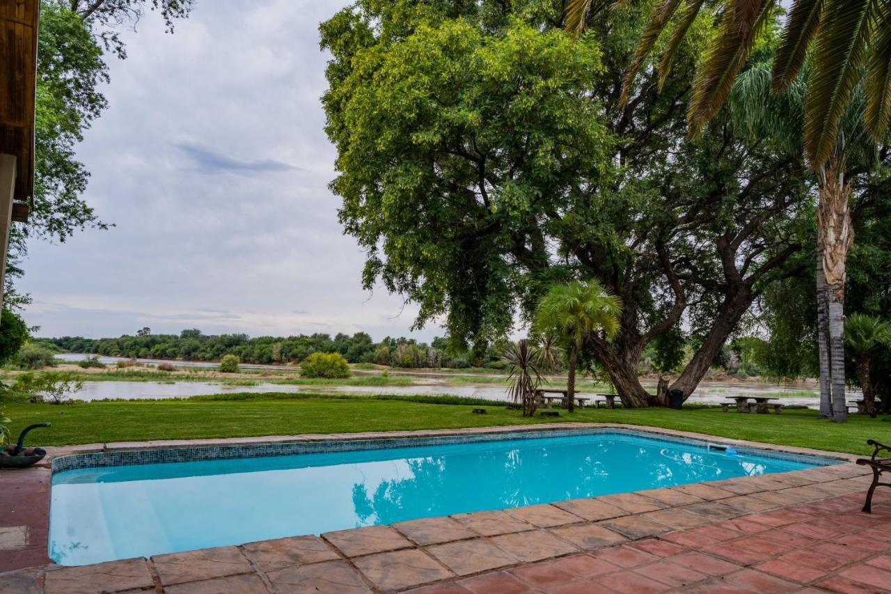 Riverbank Lodge Upington Esterno foto
