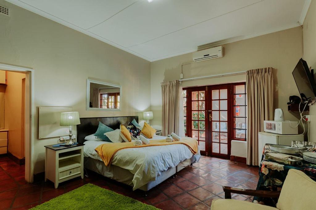 Riverbank Lodge Upington Esterno foto