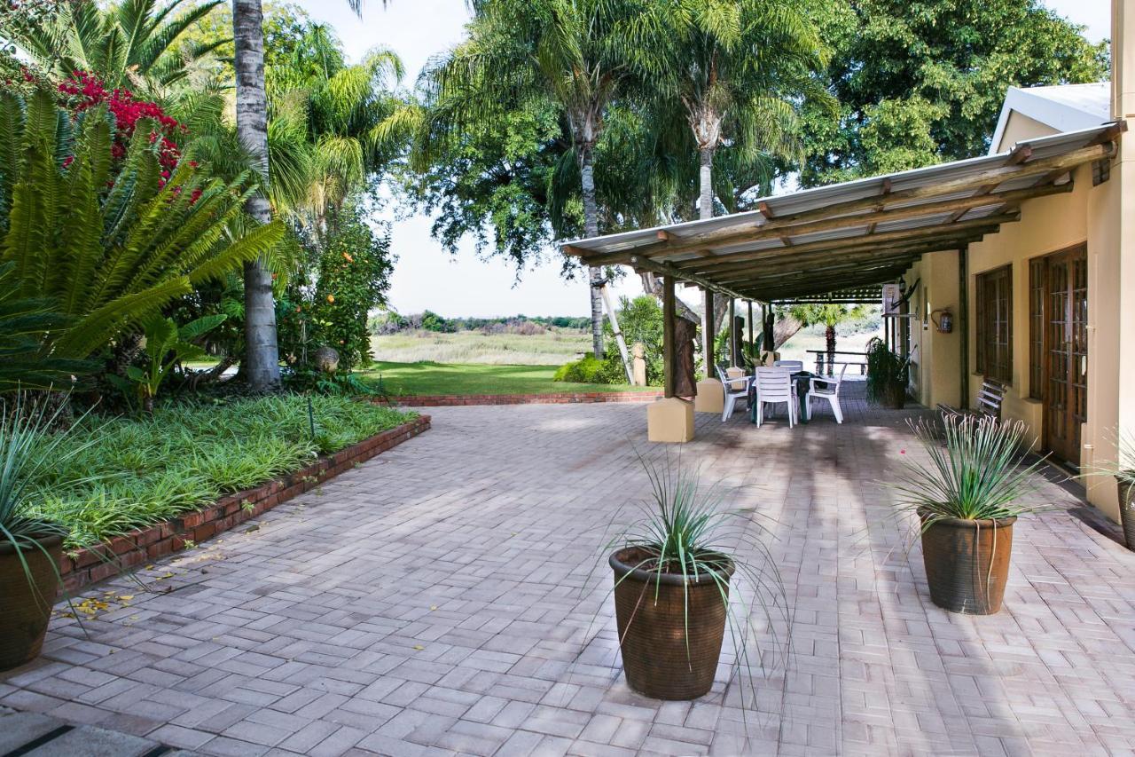 Riverbank Lodge Upington Esterno foto