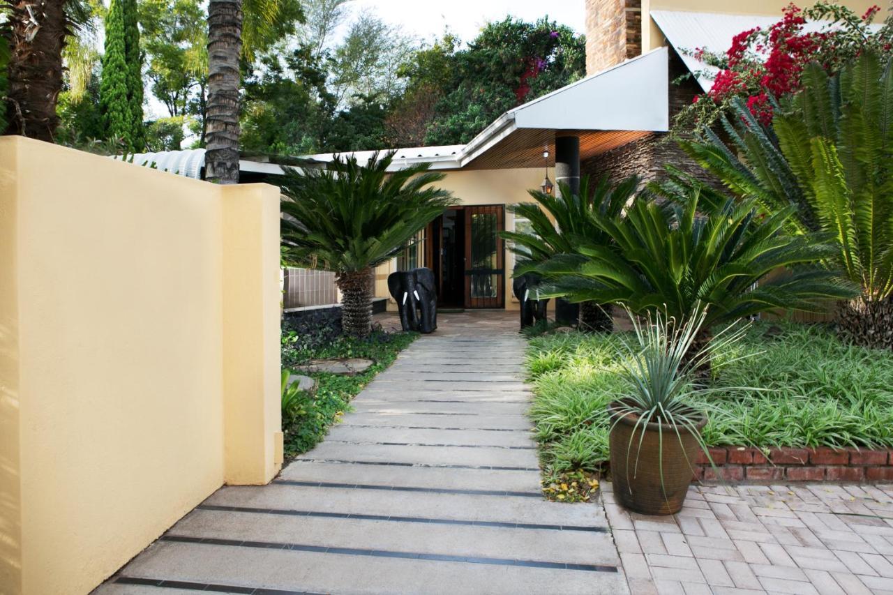 Riverbank Lodge Upington Esterno foto